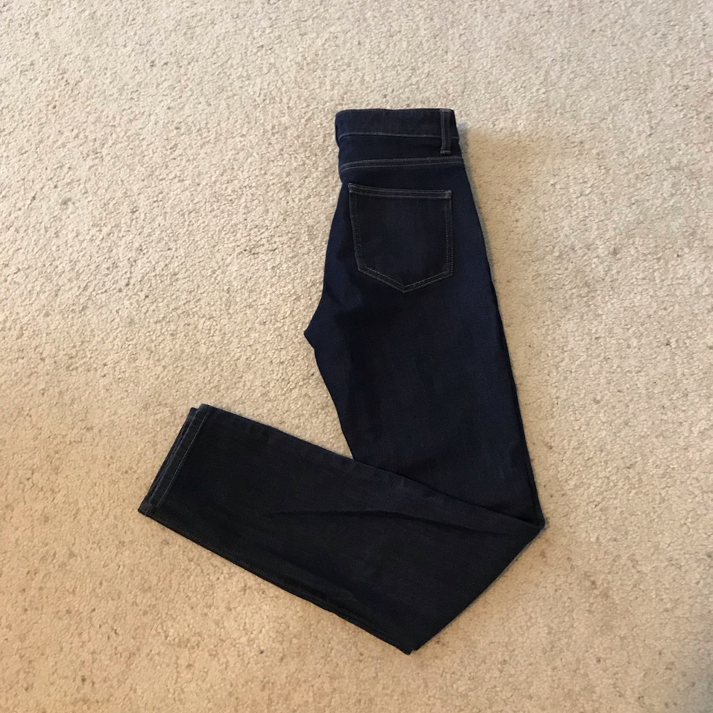 *NEW LISTING* Uniqlo jeans